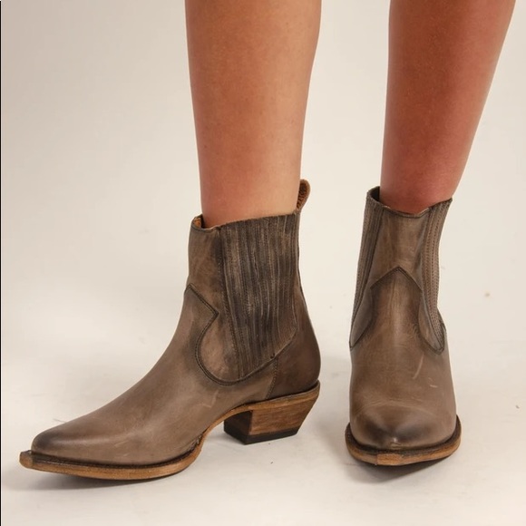 Frye Sacha Chelsea Cognac Leather Ankle Booties - Picture 4 of 16